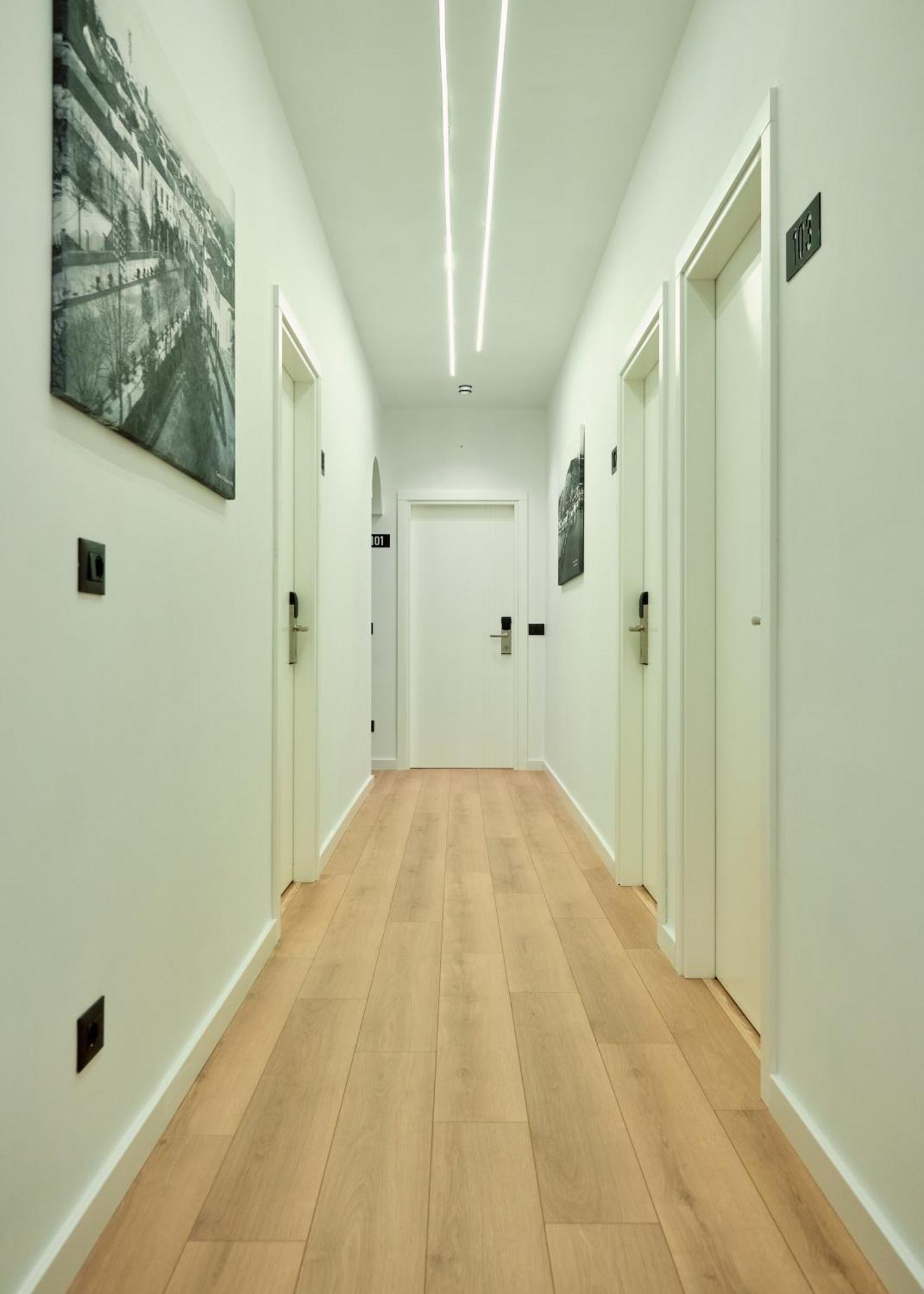 Montflux Hotel Boks Экстерьер фото