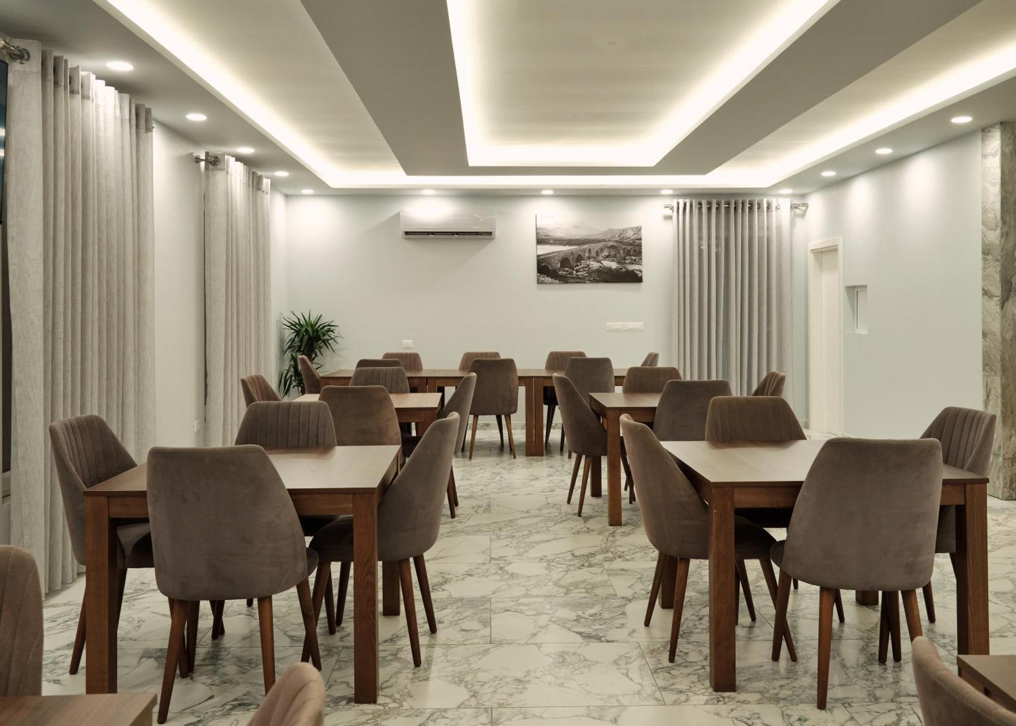 Montflux Hotel Boks Экстерьер фото
